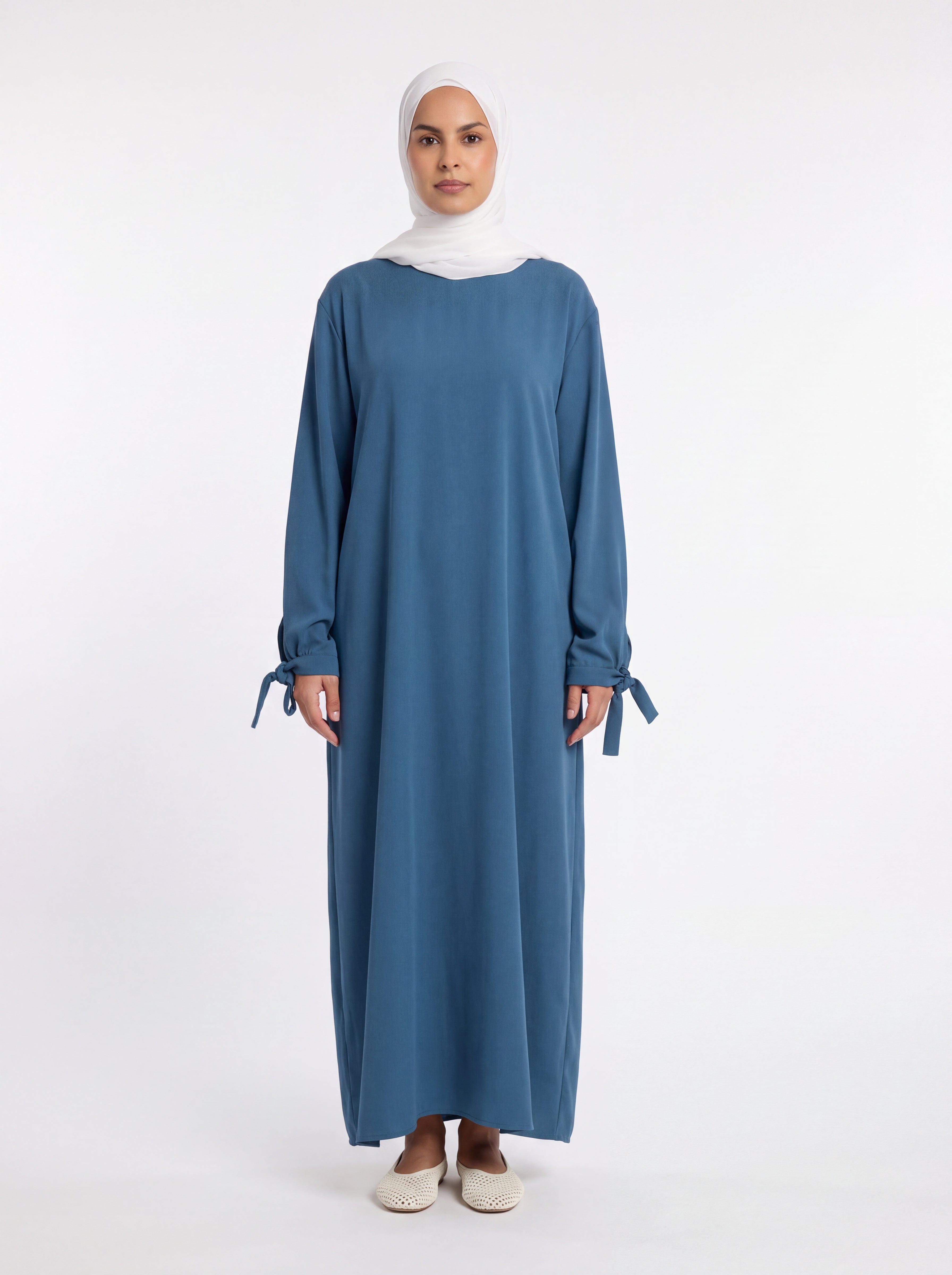 knotted abaya