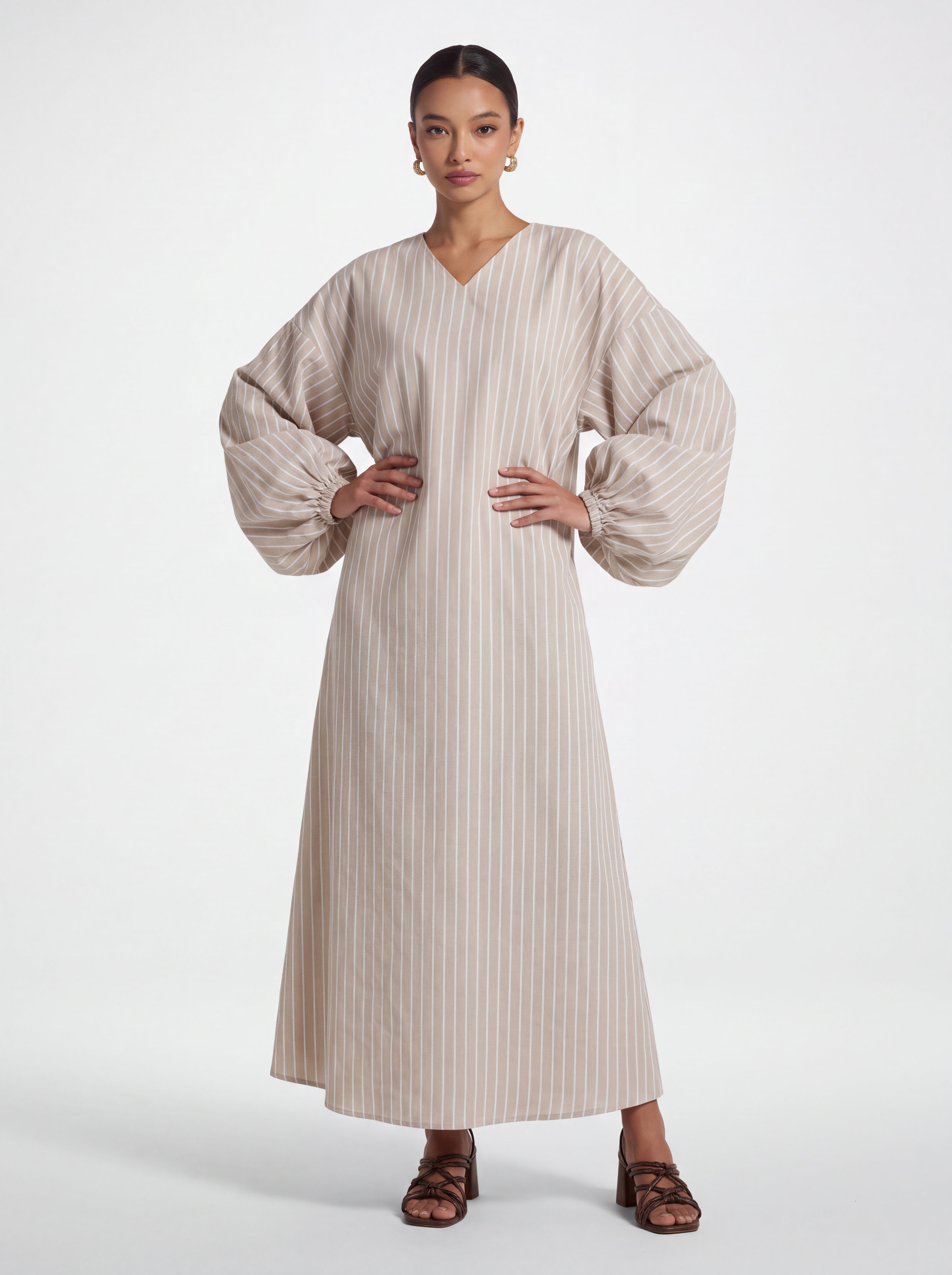 Stripped abaya