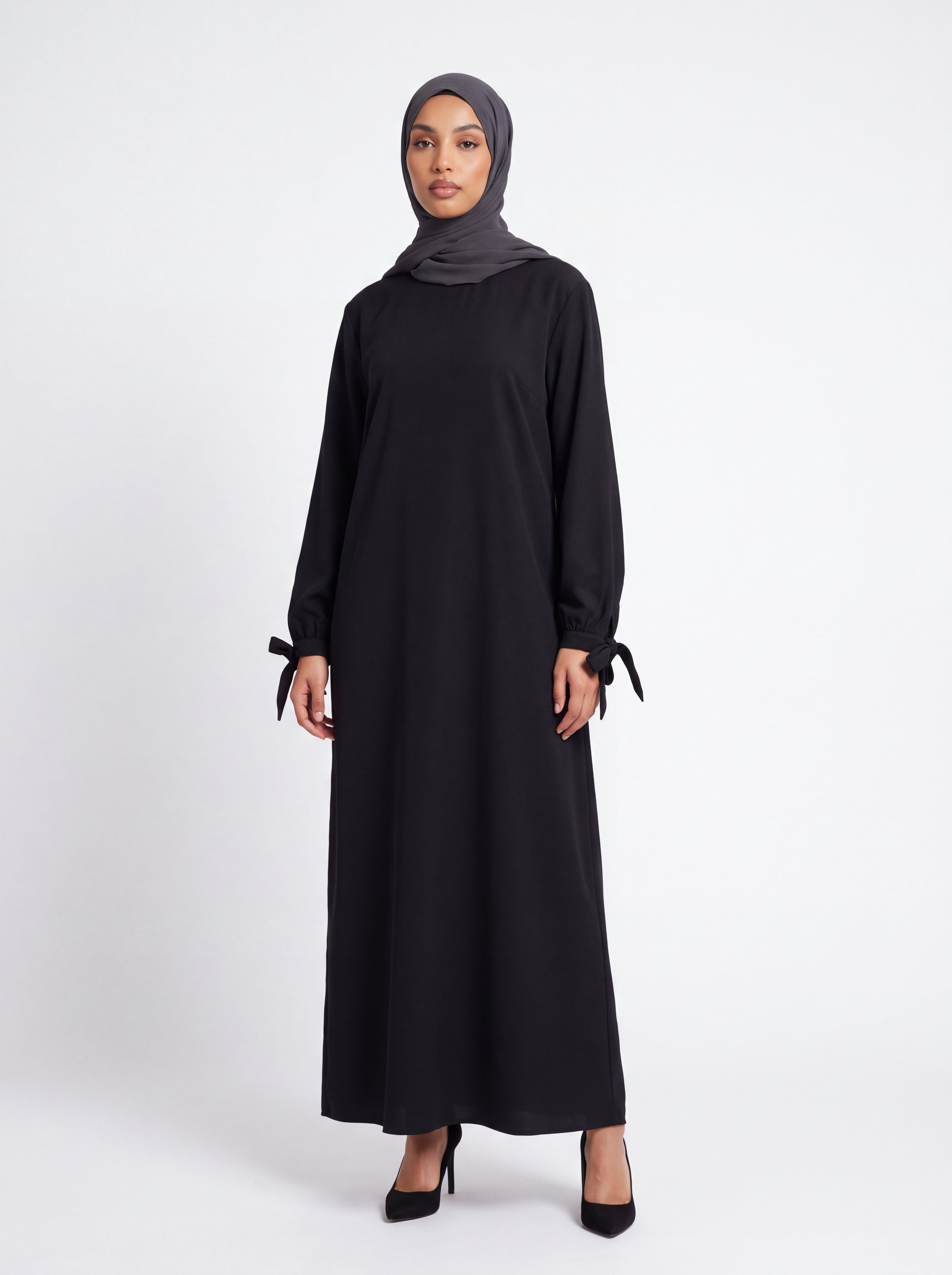 knotted abaya
