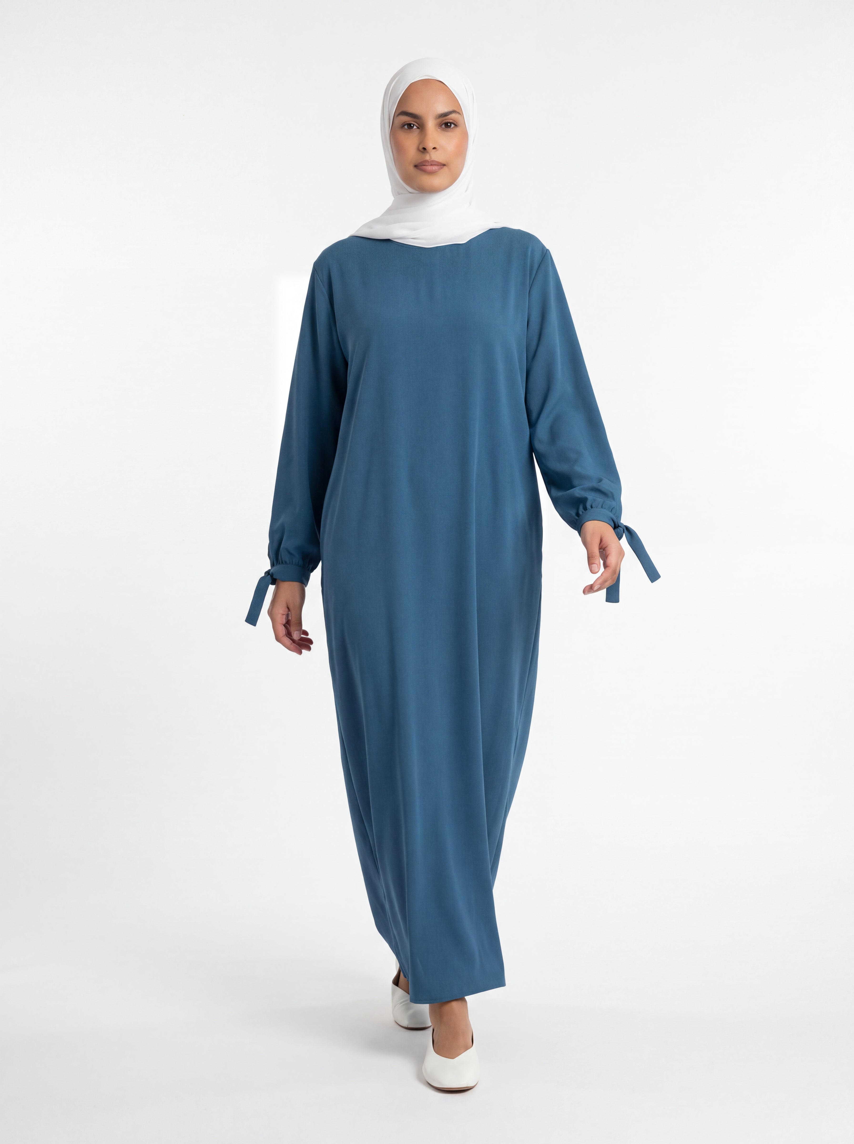 knotted abaya