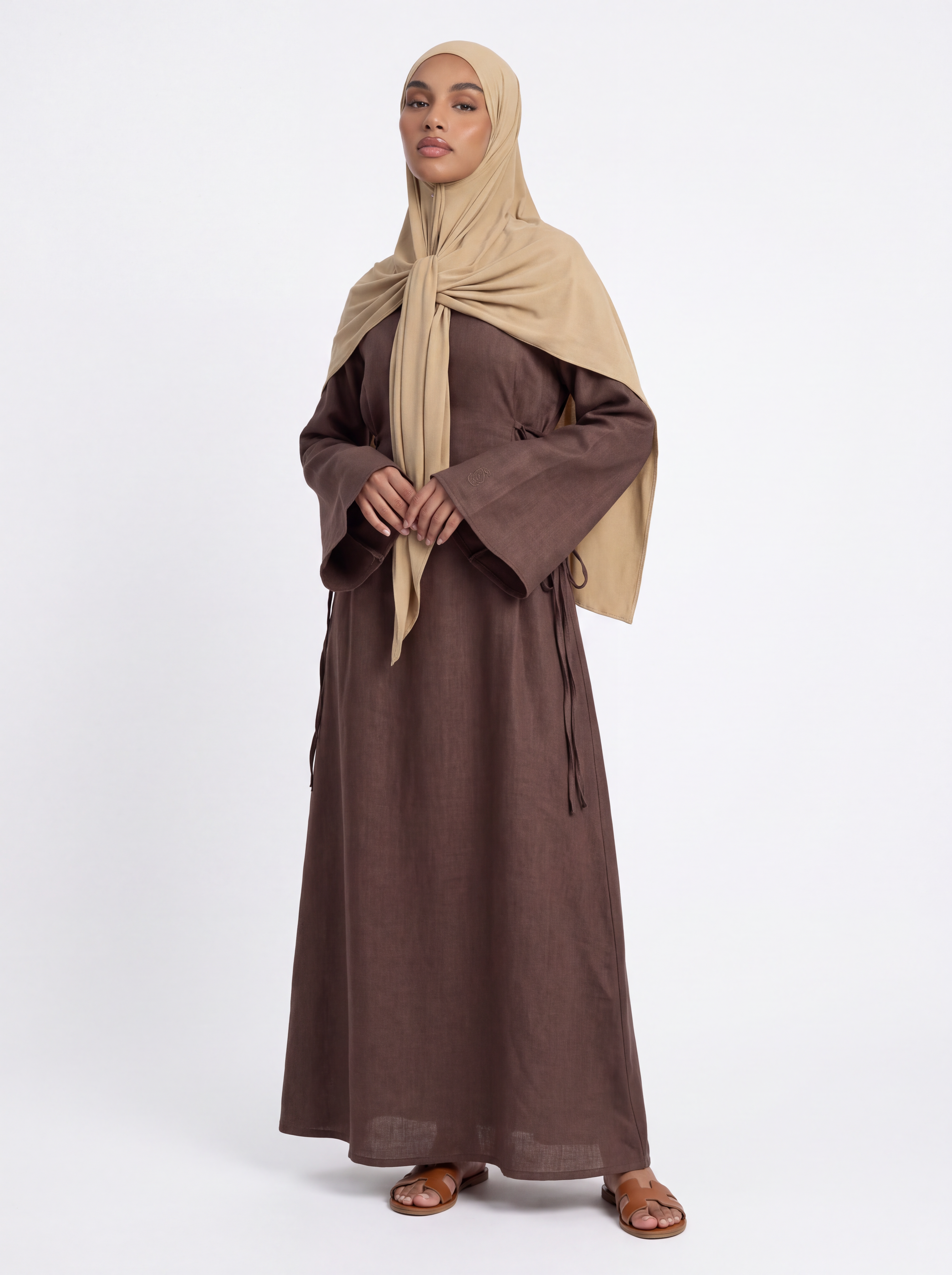 laced abaya