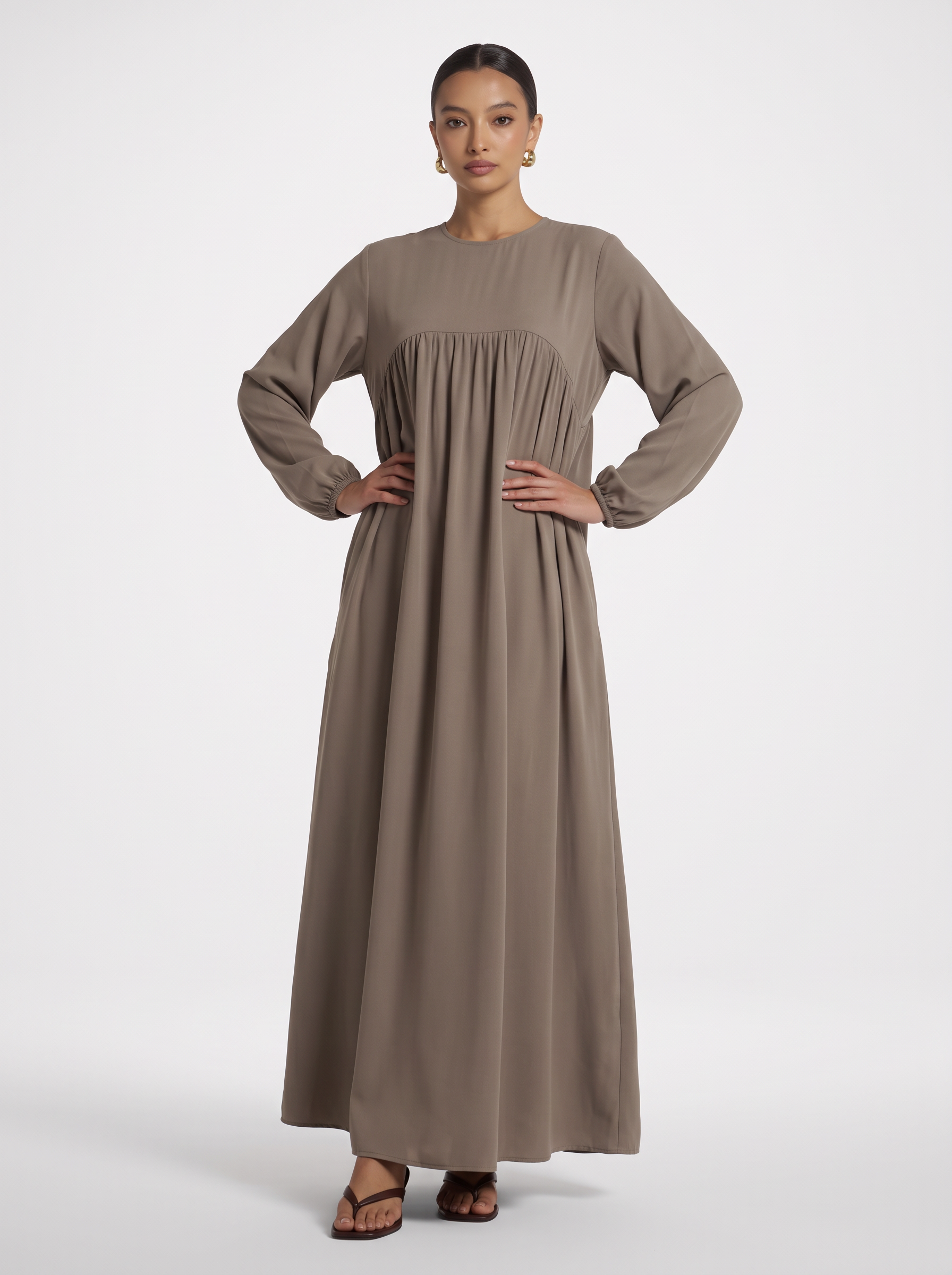 Abaya with small collar
